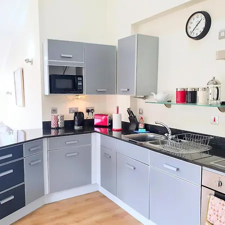 The Penthouse At Regent House Light And Airy Floor With Lift Access 1 Bedroom En-suite Luxury Ultra Location * Harrogate