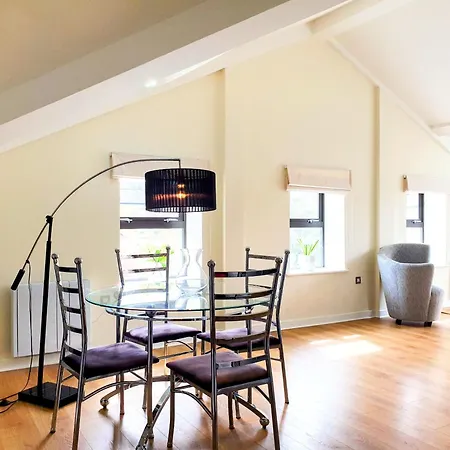 The Penthouse At Regent House Light And Airy Floor With Lift Access 1 Bedroom En-suite Luxury Ultra Location Apartman
