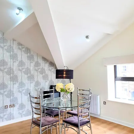 The Penthouse At Regent House Light And Airy Floor With Lift Access 1 Bedroom En-suite Luxury Ultra Location