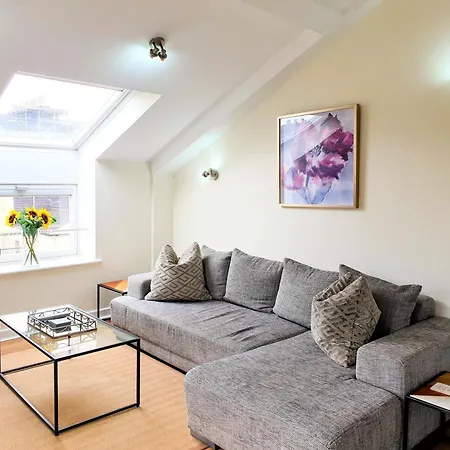 The Penthouse At Regent House Light And Airy Floor With Lift Access 1 Bedroom En-suite Luxury Ultra Location