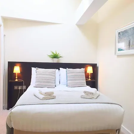 The Penthouse At Regent House Light And Airy Floor With Lift Access 1 Bedroom En-suite Luxury Ultra Location Apartman