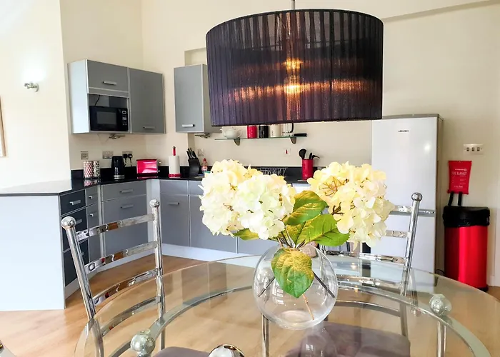 The Penthouse At Regent House Light And Airy Floor With Lift Access 1 Bedroom En-suite Luxury Ultra Location Apartment Harrogate