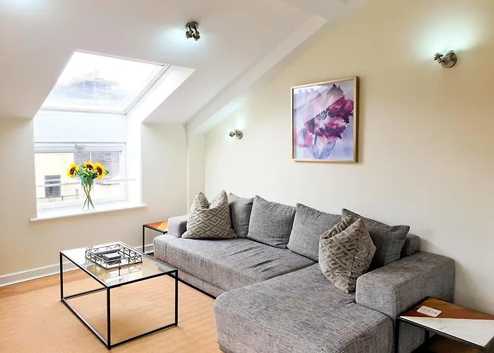 The Penthouse At Regent House Light And Airy Floor With Lift Access 1 Bedroom En-suite Luxury Ultra Location