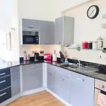 The Penthouse At Regent House Light And Airy Floor With Lift Access 1 Bedroom En-suite Luxury Ultra Location * Harrogate