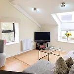 The Penthouse At Regent House Light And Airy Floor With Lift Access 1 Bedroom En-suite Luxury Ultra Location Apartment Harrogate